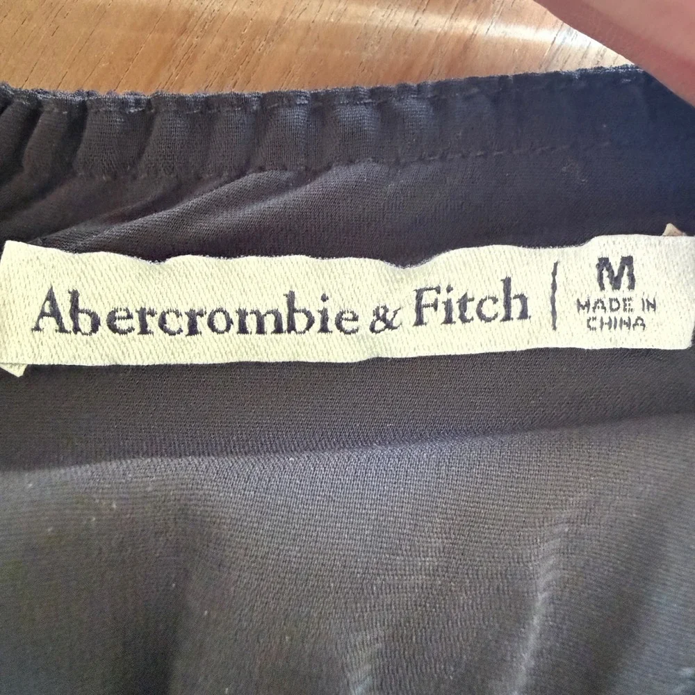 Abercrombie & Fitch smocked tie